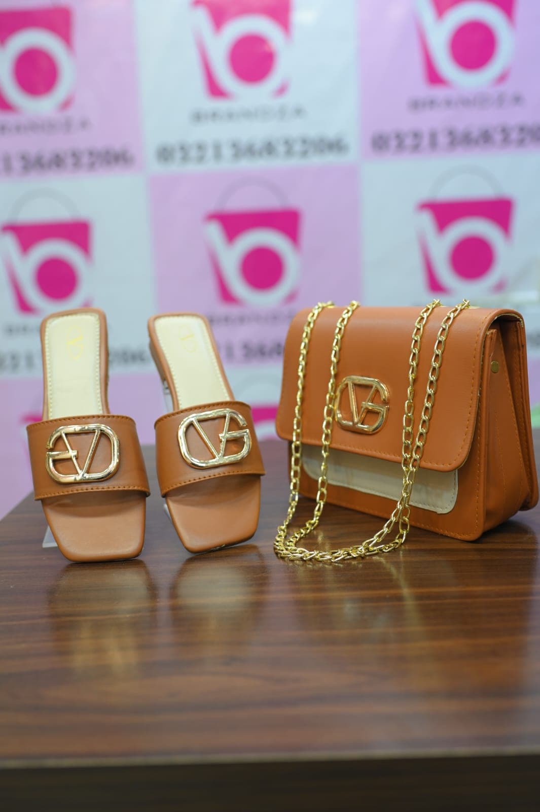 Serivo Combo Cream & Tan Bag with Matching Slides view 2